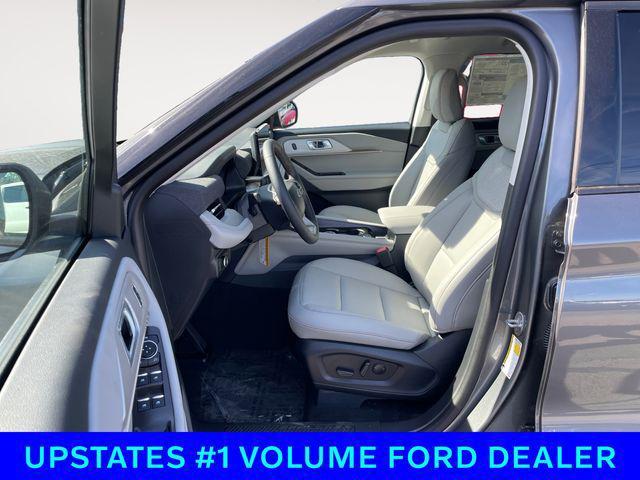 Photo of 2025 Gray Ford Explorer