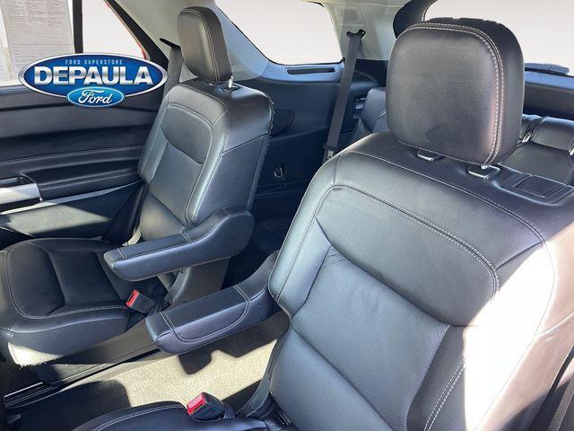 Photo of 2022 Iconic Silver Metallic Ford Explorer