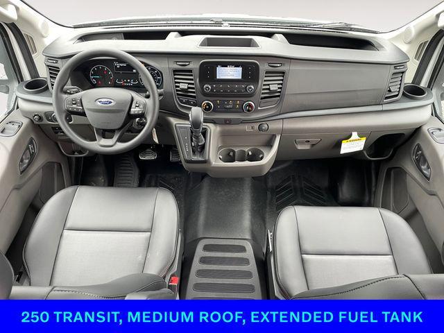 Photo of 2025 Oxford White Ford Transit-250