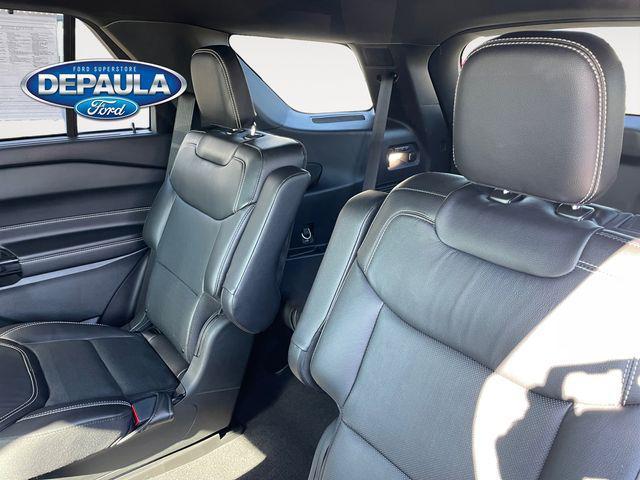 Photo of 2022 Iconic Silver Metallic Ford Explorer