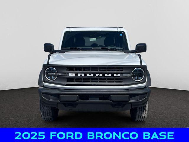 Photo of 2025 Oxford White Ford Bronco