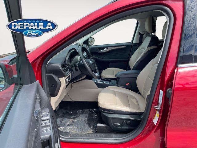 Photo of 2022 Rapid Red Metallic Tinted Clearcoat Ford Escape