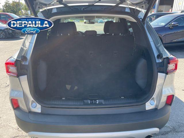 Photo of 2023 Iconic Silver Metallic Ford Escape