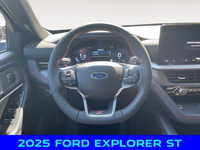 Photo of 2025 Gray Ford Explorer