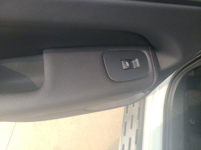 Photo of 2022 White Volvo XC60