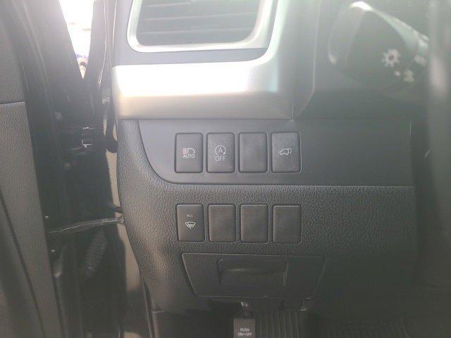 Photo of 2019 Midnight Black Metallic Toyota Highlander