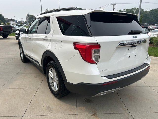 Photo of 2020 White Ford Explorer