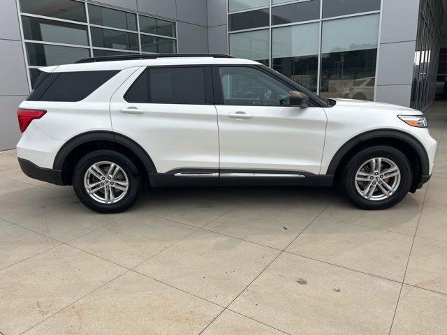 Photo of 2020 White Ford Explorer