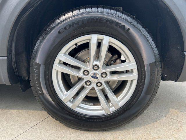 Photo of 2020 White Ford Explorer