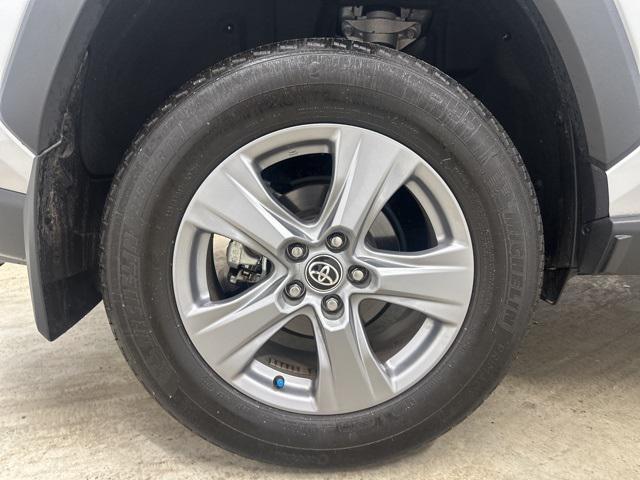 Photo of 2022 Silver Sky Metallic Toyota RAV4
