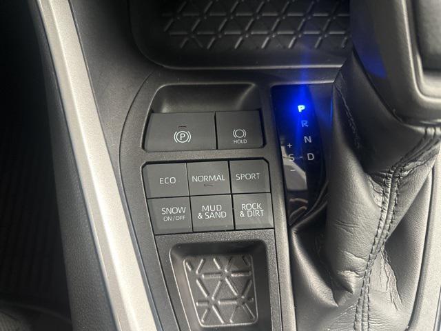 Photo of 2022 Silver Sky Metallic Toyota RAV4