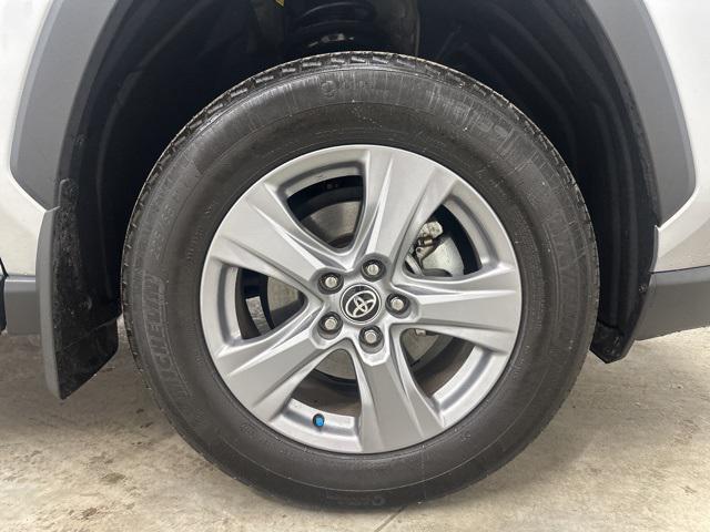 Photo of 2022 Silver Sky Metallic Toyota RAV4