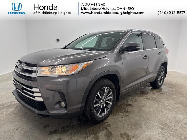 Photo of 2018 Predawn Gray Mica Toyota Highlander