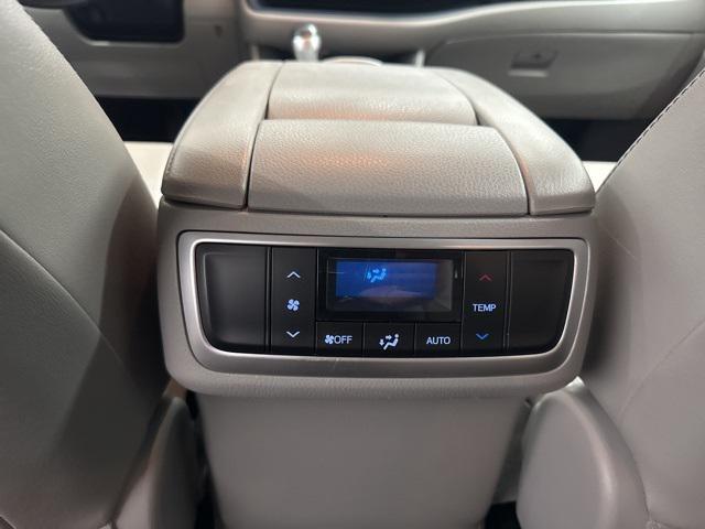 Photo of 2018 Predawn Gray Mica Toyota Highlander
