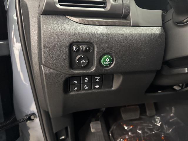 Photo of 2025 Gray Honda Ridgeline