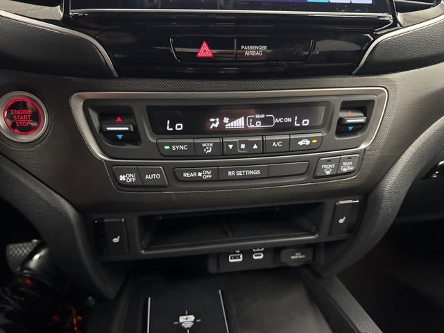 Photo of 2025 Gray Honda Ridgeline