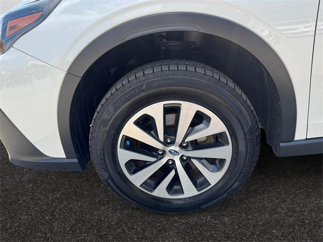 Photo of 2022 Crystal White Pearl Subaru Outback