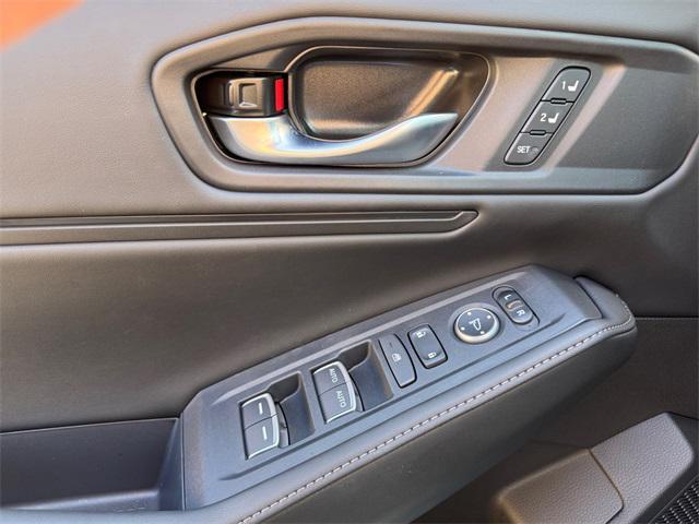 Photo of 2025 Silver Metallic Honda Accord Hybrid