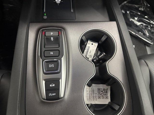 Photo of 2025 Crystal Black Pearl Honda Ridgeline