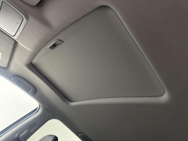 Photo of 2025 Crystal Black Pearl Honda Ridgeline