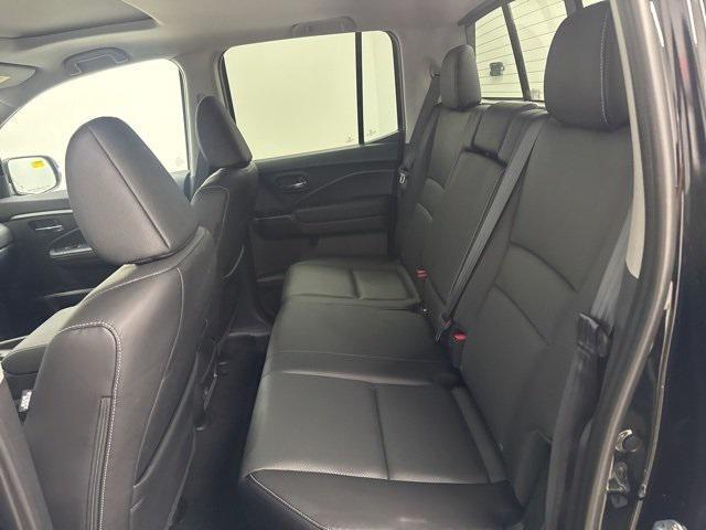 Photo of 2025 Crystal Black Pearl Honda Ridgeline