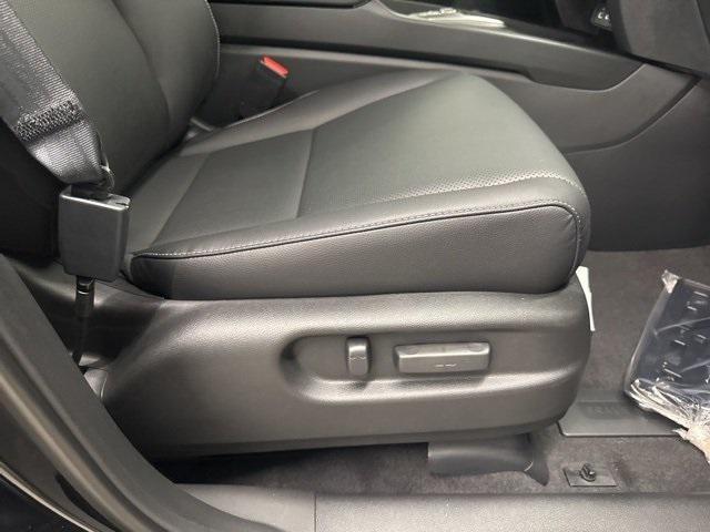 Photo of 2025 Crystal Black Pearl Honda Ridgeline