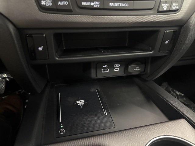 Photo of 2025 Crystal Black Pearl Honda Ridgeline
