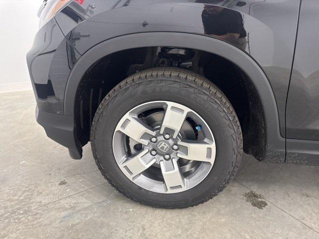 Photo of 2025 Crystal Black Pearl Honda Ridgeline