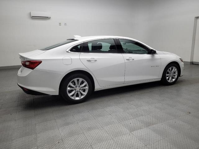 Photo of 2023 Summit White Chevrolet Malibu
