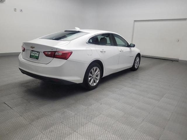 Photo of 2023 Summit White Chevrolet Malibu