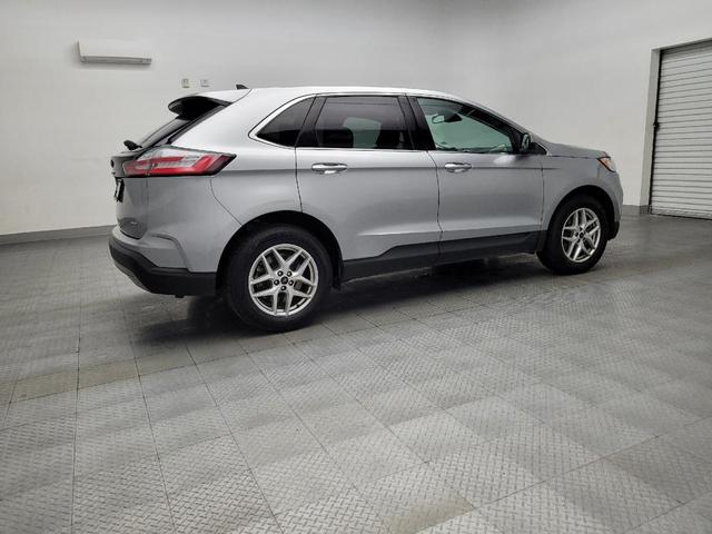 Photo of 2023 Iconic Silver Metallic Ford Edge
