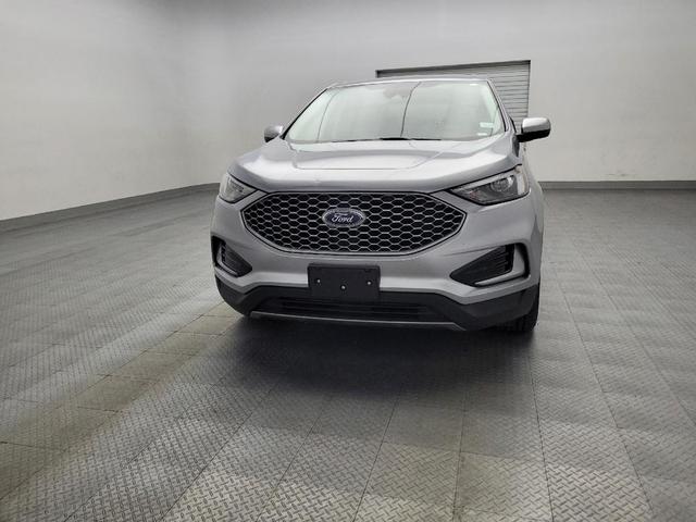Photo of 2023 Iconic Silver Metallic Ford Edge