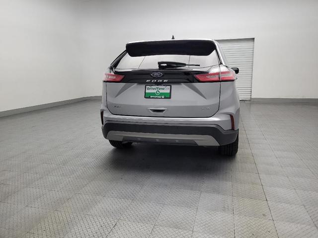 Photo of 2023 Iconic Silver Metallic Ford Edge