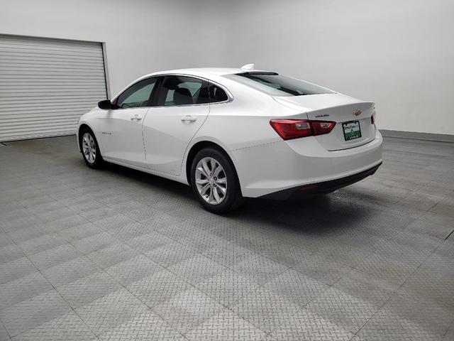 Photo of 2023 Summit White Chevrolet Malibu