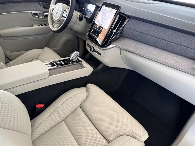 Photo of 2026 Denim Blue Volvo XC90 Plug-In Hybrid