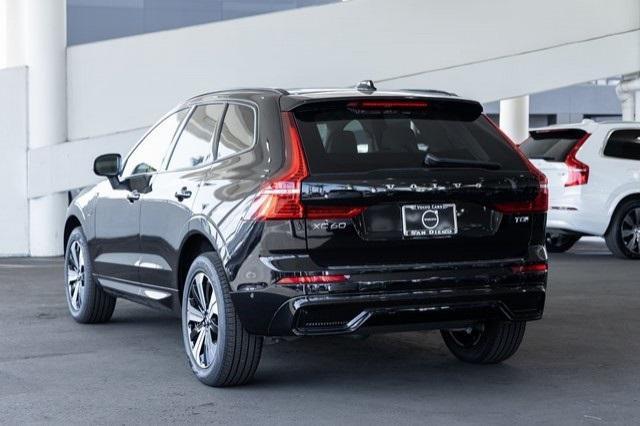 Photo of 2025 Onyx Black Volvo XC60 Plug-In Hybrid
