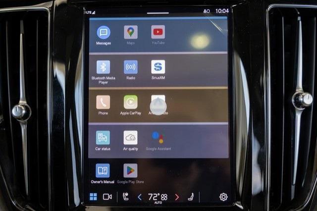Photo of 2025 Onyx Black Volvo XC60 Plug-In Hybrid