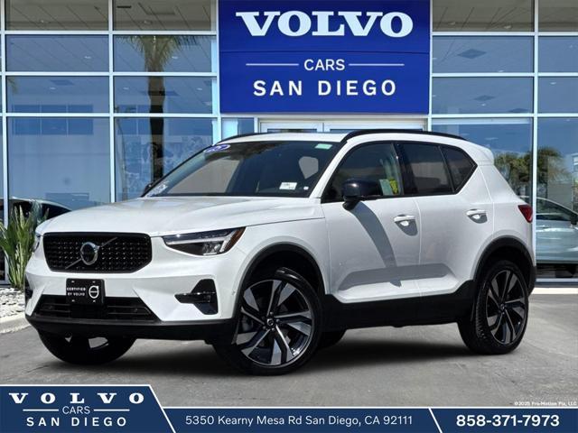 2025 Volvo XC40