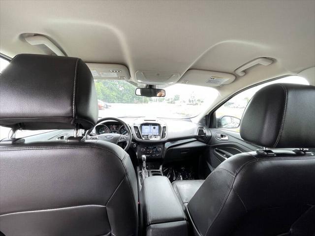 Photo of 2017 Magnetic Metallic Ford Escape