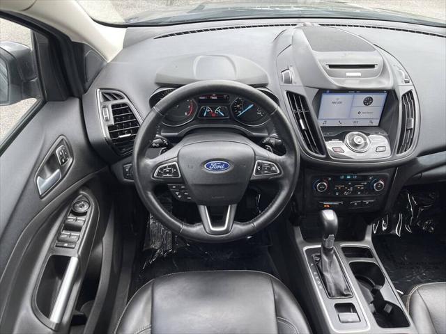 Photo of 2017 Magnetic Metallic Ford Escape