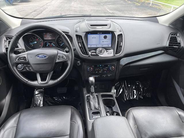 Photo of 2017 Magnetic Metallic Ford Escape