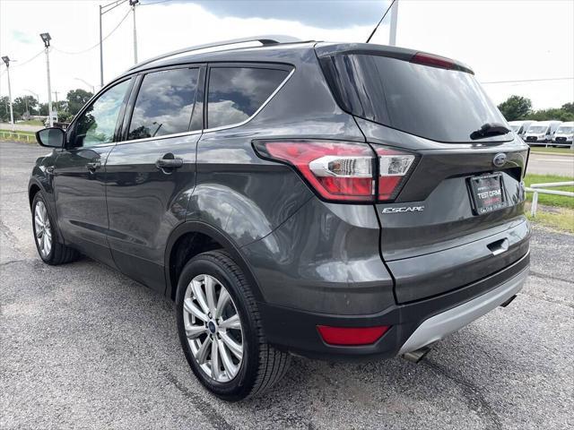 Photo of 2017 Magnetic Metallic Ford Escape