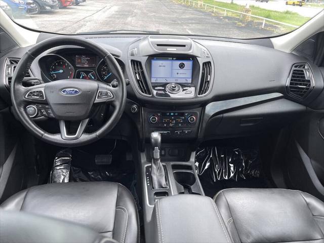 Photo of 2017 Magnetic Metallic Ford Escape