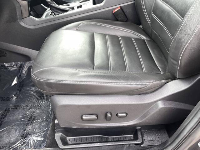 Photo of 2017 Magnetic Metallic Ford Escape