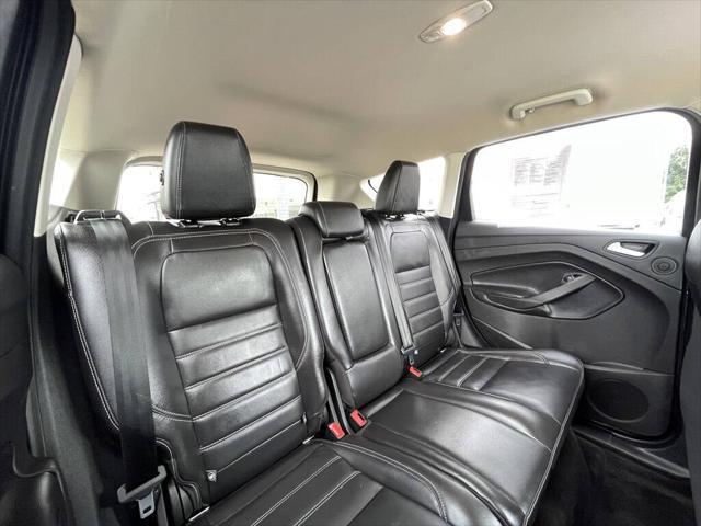 Photo of 2017 Magnetic Metallic Ford Escape