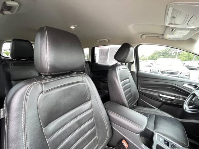 Photo of 2017 Magnetic Metallic Ford Escape