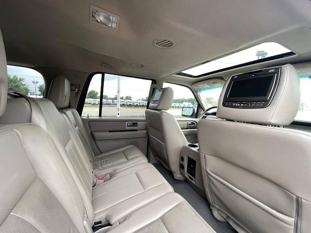 Photo of 2013 White Platinum Metallic Tri-Coat Ford Expedition EL