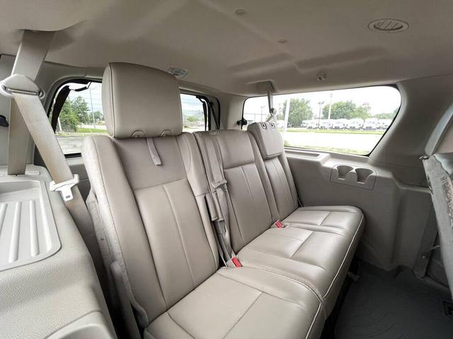 Photo of 2013 White Platinum Metallic Tri-Coat Ford Expedition EL