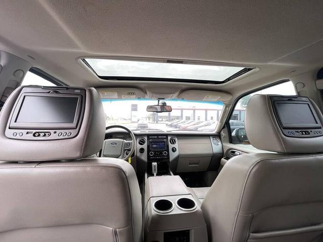 Photo of 2013 White Platinum Metallic Tri-Coat Ford Expedition EL