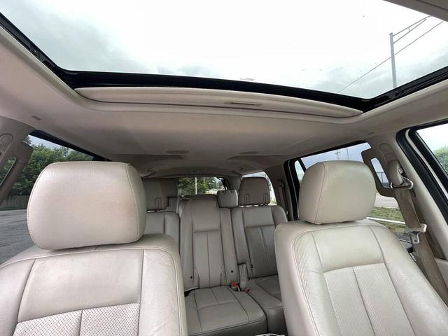 Photo of 2013 White Platinum Metallic Tri-Coat Ford Expedition EL